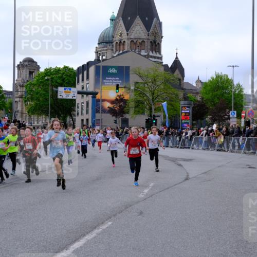 25.04.2026 - Das Zehntel Tim E. http://msf.ph/oto/9568024 25.04.2026 08:51:58 Ziel 1139, 1225, 1273, 1367, 1589, 1730, 1769, 1789, 1798, 1943, 2300, 2495, 2673, 2680, 2797, 2870, 2873, 2877, 2884, 2886, 2901, 2990, 3112, 3164, 3167, 3175, 3214, 3423, 3512, 3533, 3613, 3654, 3691, 3695, 3811, 3969, 4037, 4047 meine-sportfotos.de