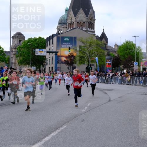 25.04.2026 - Das Zehntel Tim E. http://msf.ph/oto/9568026 25.04.2026 08:51:58 Ziel 1139, 1225, 1273, 1367, 1589, 1730, 1769, 1789, 1798, 1943, 2300, 2495, 2673, 2680, 2797, 2870, 2873, 2877, 2884, 2886, 2901, 2990, 3112, 3164, 3167, 3175, 3214, 3423, 3512, 3533, 3613, 3654, 3691, 3695, 3811, 3969, 4037, 4047 meine-sportfotos.de