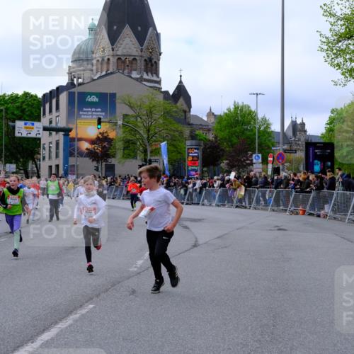 25.04.2026 - Das Zehntel Tim E. http://msf.ph/oto/9568032 25.04.2026 08:52:00 Ziel 1139, 1147, 1273, 1367, 1589, 1730, 1769, 1789, 1798, 1943, 1981, 2300, 2673, 2680, 2797, 2870, 2871, 2873, 2877, 2884, 2886, 2901, 2990, 3112, 3164, 3167, 3175, 3214, 3348, 3356, 3380, 3512, 3533, 3654, 3691, 3695, 3811, 4037, 4047 meine-sportfotos.de