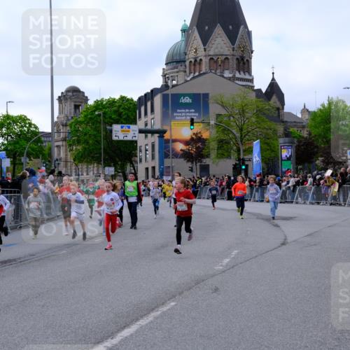 25.04.2026 - Das Zehntel Tim E. http://msf.ph/oto/9568036 25.04.2026 08:52:02 Ziel 1139, 1147, 1367, 1589, 1730, 1761, 1769, 1789, 1798, 1848, 1943, 1981, 2300, 2307, 2325, 2659, 2660, 2870, 2871, 2873, 2877, 2884, 2901, 2990, 3112, 3164, 3167, 3175, 3214, 3348, 3356, 3380, 3512, 3533, 3575, 3691, 3695, 3811, 4037 meine-sportfotos.de
