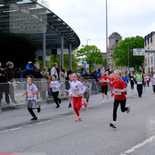 25.04.2026 - Das Zehntel Tim E. http://msf.ph/oto/9568045 25.04.2026 08:52:03 Ziel 1139, 1147, 1367, 1368, 1460, 1589, 1730, 1761, 1769, 1789, 1798, 1848, 1943, 1981, 2307, 2325, 2659, 2660, 2870, 2871, 2877, 2884, 2901, 2990, 3112, 3164, 3167, 3175, 3214, 3348, 3356, 3380, 3512, 3533, 3575, 3691, 3695, 3789, 3808, 3811, 4037 meine-sportfotos.de