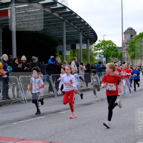 25.04.2026 - Das Zehntel Tim E. http://msf.ph/oto/9568048 25.04.2026 08:52:03 Ziel 1139, 1147, 1367, 1368, 1460, 1589, 1730, 1761, 1769, 1789, 1798, 1848, 1943, 1981, 2307, 2325, 2659, 2660, 2870, 2871, 2877, 2884, 2901, 2990, 3112, 3164, 3167, 3175, 3214, 3348, 3356, 3380, 3512, 3533, 3575, 3691, 3695, 3789, 3808, 3811, 4037 meine-sportfotos.de