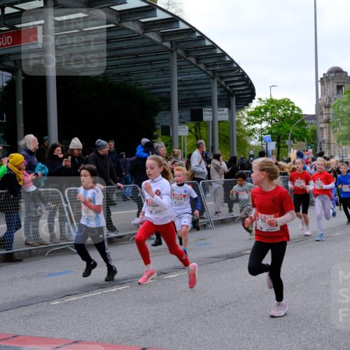 25.04.2026 - Das Zehntel Tim E. http://msf.ph/oto/9568049 25.04.2026 08:52:03 Ziel 1139, 1147, 1367, 1368, 1460, 1589, 1730, 1761, 1769, 1789, 1798, 1848, 1943, 1981, 2307, 2325, 2659, 2660, 2870, 2871, 2877, 2884, 2901, 2990, 3112, 3164, 3167, 3175, 3214, 3348, 3356, 3380, 3512, 3533, 3575, 3691, 3695, 3789, 3808, 3811, 4037 meine-sportfotos.de