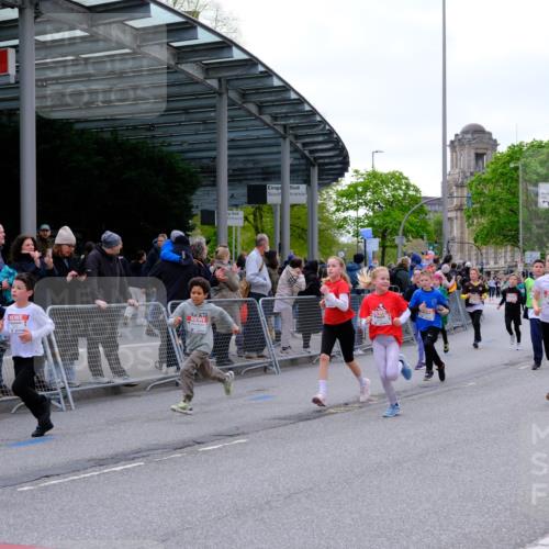 25.04.2026 - Das Zehntel Tim E. http://msf.ph/oto/9568052 25.04.2026 08:52:04 Ziel 1139, 1147, 1367, 1368, 1460, 1473, 1589, 1761, 1769, 1789, 1798, 1848, 1943, 1981, 2307, 2325, 2659, 2660, 2871, 2884, 2901, 2990, 3112, 3164, 3175, 3214, 3348, 3356, 3380, 3512, 3533, 3575, 3691, 3695, 3789, 3808, 3811, 4037 meine-sportfotos.de