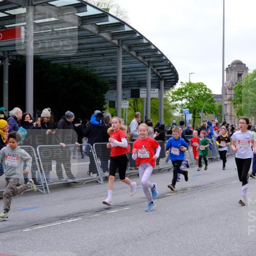 25.04.2026 - Das Zehntel Tim E. http://msf.ph/oto/9568059 25.04.2026 08:52:05 Ziel 1139, 1147, 1367, 1368, 1460, 1466, 1473, 1589, 1610, 1761, 1769, 1789, 1798, 1848, 1943, 1981, 2013, 2307, 2325, 2659, 2660, 2785, 2871, 2884, 2901, 2990, 3112, 3164, 3214, 3348, 3356, 3380, 3481, 3512, 3533, 3575, 3691, 3695, 3789, 3808, 3811, 4037 meine-sportfotos.de
