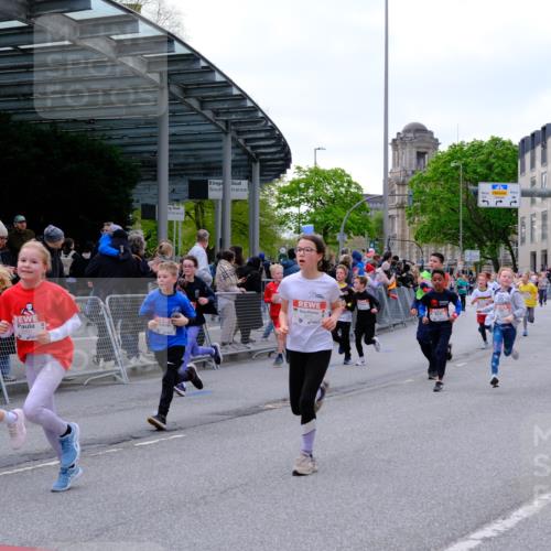 25.04.2026 - Das Zehntel Tim E. http://msf.ph/oto/9568061 25.04.2026 08:52:05 Ziel 1139, 1147, 1367, 1368, 1460, 1466, 1473, 1589, 1610, 1761, 1769, 1789, 1798, 1848, 1943, 1981, 2013, 2307, 2325, 2659, 2660, 2785, 2871, 2884, 2901, 2990, 3112, 3164, 3214, 3348, 3356, 3380, 3481, 3512, 3533, 3575, 3691, 3695, 3789, 3808, 3811, 4037 meine-sportfotos.de