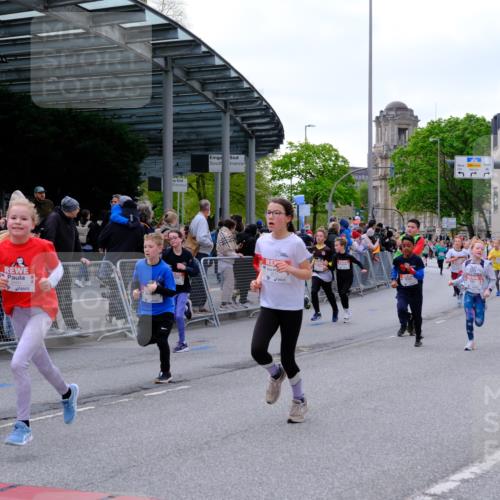 25.04.2026 - Das Zehntel Tim E. http://msf.ph/oto/9568062 25.04.2026 08:52:05 Ziel 1139, 1147, 1367, 1368, 1460, 1466, 1473, 1589, 1610, 1761, 1769, 1789, 1798, 1848, 1943, 1981, 2013, 2307, 2325, 2659, 2660, 2785, 2871, 2884, 2901, 2990, 3112, 3164, 3214, 3348, 3356, 3380, 3481, 3512, 3533, 3575, 3691, 3695, 3789, 3808, 3811, 4037 meine-sportfotos.de