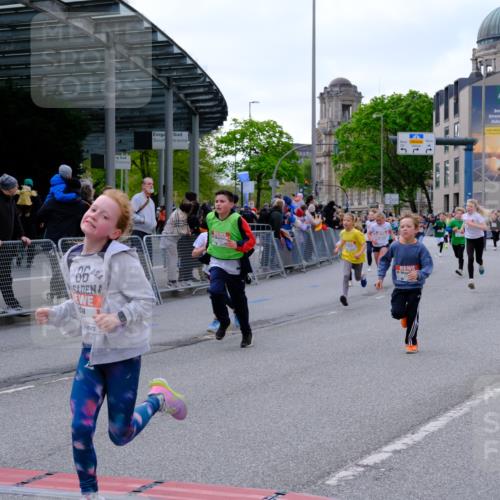 25.04.2026 - Das Zehntel Tim E. http://msf.ph/oto/9568077 25.04.2026 08:52:08 Ziel 1147, 1367, 1368, 1460, 1466, 1473, 1589, 1610, 1681, 1761, 1848, 1981, 2013, 2307, 2325, 2659, 2660, 2785, 2871, 3164, 3214, 3348, 3356, 3380, 3481, 3512, 3547, 3561, 3575, 3576, 3789, 3808 meine-sportfotos.de
