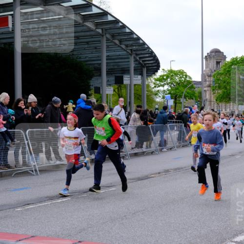 25.04.2026 - Das Zehntel Tim E. http://msf.ph/oto/9568080 25.04.2026 08:52:09 Ziel 1147, 1368, 1460, 1466, 1473, 1610, 1681, 1761, 1848, 1981, 2013, 2307, 2325, 2659, 2660, 2767, 2785, 2871, 3163, 3348, 3356, 3380, 3481, 3525, 3527, 3534, 3547, 3561, 3575, 3576, 3789, 3808 meine-sportfotos.de