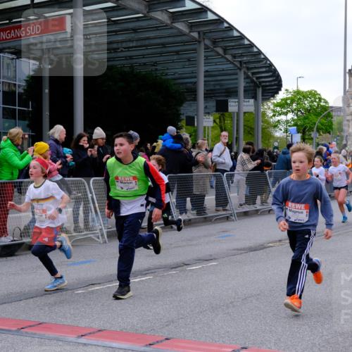 25.04.2026 - Das Zehntel Tim E. http://msf.ph/oto/9568084 25.04.2026 08:52:09 Ziel 1147, 1368, 1460, 1466, 1473, 1610, 1681, 1761, 1848, 1981, 2013, 2307, 2325, 2659, 2660, 2767, 2785, 2871, 3163, 3348, 3356, 3380, 3481, 3525, 3527, 3534, 3547, 3561, 3575, 3576, 3789, 3808 meine-sportfotos.de