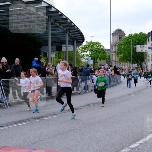 25.04.2026 - Das Zehntel Tim E. http://msf.ph/oto/9568093 25.04.2026 08:52:11 Ziel 1147, 1368, 1460, 1466, 1473, 1610, 1681, 1761, 1848, 1981, 2013, 2307, 2325, 2659, 2660, 2728, 2756, 2767, 2785, 2789, 2871, 2975, 2980, 2984, 3163, 3181, 3186, 3348, 3356, 3380, 3481, 3525, 3527, 3534, 3547, 3561, 3575, 3576, 3789, 3808 meine-sportfotos.de