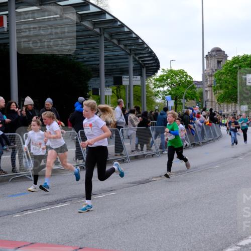 25.04.2026 - Das Zehntel Tim E. http://msf.ph/oto/9568095 25.04.2026 08:52:11 Ziel 1147, 1368, 1460, 1466, 1473, 1610, 1681, 1761, 1848, 1981, 2013, 2307, 2325, 2659, 2660, 2728, 2756, 2767, 2785, 2789, 2871, 2975, 2980, 2984, 3163, 3181, 3186, 3348, 3356, 3380, 3481, 3525, 3527, 3534, 3547, 3561, 3575, 3576, 3789, 3808 meine-sportfotos.de