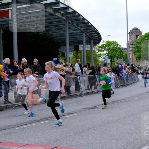 25.04.2026 - Das Zehntel Tim E. http://msf.ph/oto/9568096 25.04.2026 08:52:11 Ziel 1147, 1368, 1460, 1466, 1473, 1610, 1681, 1761, 1848, 1981, 2013, 2307, 2325, 2659, 2660, 2728, 2756, 2767, 2785, 2789, 2871, 2975, 2980, 2984, 3163, 3181, 3186, 3348, 3356, 3380, 3481, 3525, 3527, 3534, 3547, 3561, 3575, 3576, 3789, 3808 meine-sportfotos.de