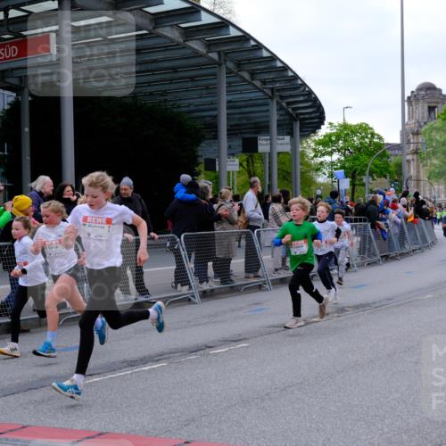 25.04.2026 - Das Zehntel Tim E. http://msf.ph/oto/9568098 25.04.2026 08:52:11 Ziel 1147, 1368, 1460, 1466, 1473, 1610, 1681, 1761, 1848, 1981, 2013, 2307, 2325, 2659, 2660, 2728, 2756, 2767, 2785, 2789, 2871, 2975, 2980, 2984, 3163, 3181, 3186, 3348, 3356, 3380, 3481, 3525, 3527, 3534, 3547, 3561, 3575, 3576, 3789, 3808 meine-sportfotos.de