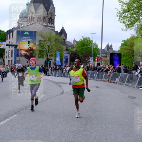 25.04.2026 - Das Zehntel Tim E. http://msf.ph/oto/9568117 25.04.2026 08:52:15 Ziel 1136, 1138, 1368, 1460, 1466, 1473, 1610, 1679, 1681, 1688, 2013, 2728, 2756, 2767, 2785, 2789, 2826, 2975, 2980, 2984, 3136, 3163, 3181, 3186, 3481, 3525, 3527, 3534, 3547, 3561, 3576, 3789, 3808, 3837 meine-sportfotos.de
