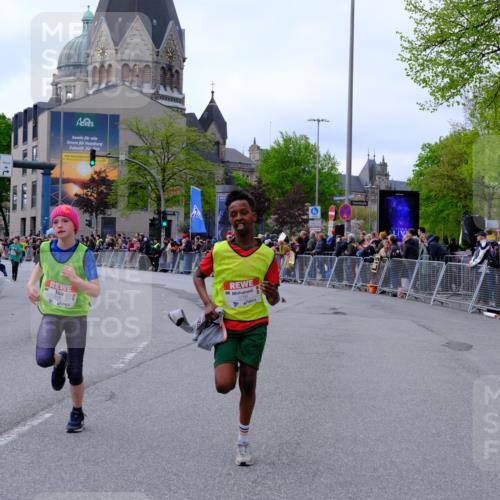 25.04.2026 - Das Zehntel Tim E. http://msf.ph/oto/9568120 25.04.2026 08:52:15 Ziel 1136, 1138, 1368, 1460, 1466, 1473, 1610, 1679, 1681, 1688, 2013, 2728, 2756, 2767, 2785, 2789, 2826, 2975, 2980, 2984, 3136, 3163, 3181, 3186, 3481, 3525, 3527, 3534, 3547, 3561, 3576, 3789, 3808, 3837 meine-sportfotos.de