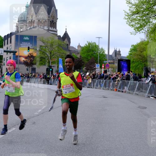 25.04.2026 - Das Zehntel Tim E. http://msf.ph/oto/9568121 25.04.2026 08:52:15 Ziel 1136, 1138, 1368, 1460, 1466, 1473, 1610, 1679, 1681, 1688, 2013, 2728, 2756, 2767, 2785, 2789, 2826, 2975, 2980, 2984, 3136, 3163, 3181, 3186, 3481, 3525, 3527, 3534, 3547, 3561, 3576, 3789, 3808, 3837 meine-sportfotos.de