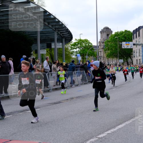 25.04.2026 - Das Zehntel Tim E. http://msf.ph/oto/9568125 25.04.2026 08:52:17 Ziel 1136, 1138, 1466, 1610, 1679, 1681, 1688, 2013, 2728, 2756, 2767, 2785, 2789, 2826, 2899, 2975, 2980, 2984, 3136, 3163, 3181, 3186, 3481, 3525, 3527, 3534, 3547, 3561, 3576, 3674, 3837 meine-sportfotos.de