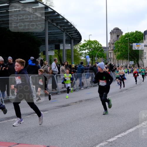 25.04.2026 - Das Zehntel Tim E. http://msf.ph/oto/9568126 25.04.2026 08:52:17 Ziel 1136, 1138, 1466, 1610, 1679, 1681, 1688, 2013, 2728, 2756, 2767, 2785, 2789, 2826, 2899, 2975, 2980, 2984, 3136, 3163, 3181, 3186, 3481, 3525, 3527, 3534, 3547, 3561, 3576, 3674, 3837 meine-sportfotos.de
