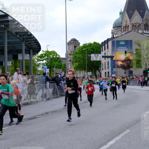 25.04.2026 - Das Zehntel Tim E. http://msf.ph/oto/9568130 25.04.2026 08:52:23 Ziel 1136, 1138, 1171, 1209, 1274, 1398, 1679, 1688, 1718, 1962, 2061, 2492, 2789, 2826, 2899, 2975, 2984, 3010, 3136, 3181, 3186, 3341, 3674, 3837, 4069 meine-sportfotos.de