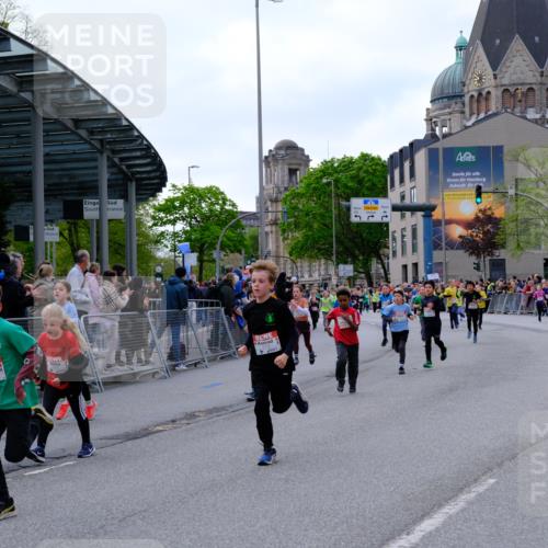 25.04.2026 - Das Zehntel Tim E. http://msf.ph/oto/9568131 25.04.2026 08:52:23 Ziel 1136, 1138, 1171, 1209, 1274, 1398, 1679, 1688, 1718, 1962, 2061, 2492, 2789, 2826, 2899, 2975, 2984, 3010, 3136, 3181, 3186, 3341, 3674, 3837, 4069 meine-sportfotos.de