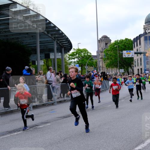 25.04.2026 - Das Zehntel Tim E. http://msf.ph/oto/9568136 25.04.2026 08:52:23 Ziel 1136, 1138, 1171, 1209, 1274, 1398, 1679, 1688, 1718, 1962, 2061, 2492, 2789, 2826, 2899, 2975, 2984, 3010, 3136, 3181, 3186, 3341, 3674, 3837, 4069 meine-sportfotos.de