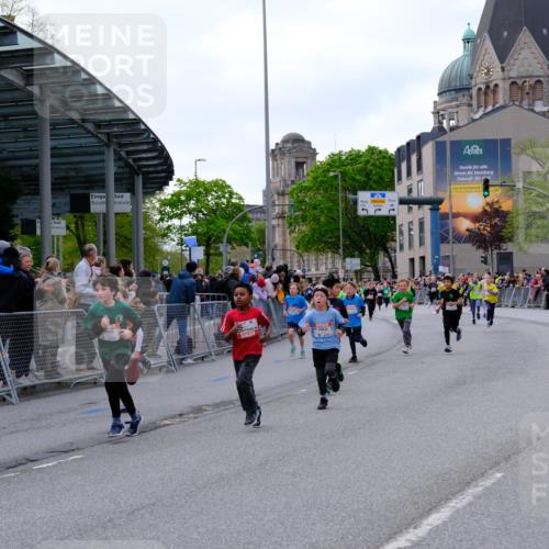 25.04.2026 - Das Zehntel Tim E. http://msf.ph/oto/9568139 25.04.2026 08:52:24 Ziel 1136, 1138, 1171, 1209, 1274, 1275, 1398, 1679, 1684, 1687, 1688, 1718, 1962, 2061, 2492, 2826, 2899, 3010, 3136, 3341, 3674, 3837, 4069 meine-sportfotos.de