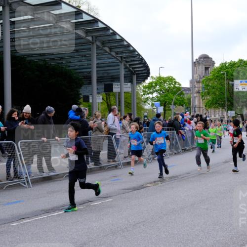 25.04.2026 - Das Zehntel Tim E. http://msf.ph/oto/9568156 25.04.2026 08:52:26 Ziel 1171, 1209, 1274, 1275, 1398, 1679, 1684, 1687, 1718, 1962, 2061, 2492, 2774, 2786, 2899, 3010, 3136, 3341, 3674, 4069 meine-sportfotos.de