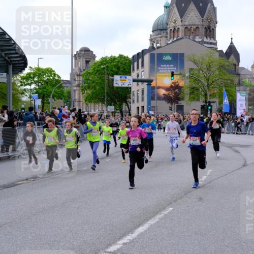 25.04.2026 - Das Zehntel Tim E. http://msf.ph/oto/9568174 25.04.2026 08:52:31 Ziel 1040, 1042, 1108, 1171, 1209, 1267, 1274, 1275, 1319, 1398, 1410, 1684, 1687, 1718, 1836, 1962, 2029, 2050, 2061, 2065, 2155, 2644, 2774, 2786, 2880, 3010, 3180, 3198, 3210, 3219, 3405, 3605, 3708, 3711, 4069 meine-sportfotos.de