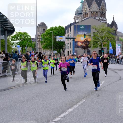25.04.2026 - Das Zehntel Tim E. http://msf.ph/oto/9568175 25.04.2026 08:52:31 Ziel 1040, 1042, 1108, 1171, 1209, 1267, 1274, 1275, 1319, 1398, 1410, 1684, 1687, 1718, 1836, 1962, 2029, 2050, 2061, 2065, 2155, 2644, 2774, 2786, 2880, 3010, 3180, 3198, 3210, 3219, 3405, 3605, 3708, 3711, 4069 meine-sportfotos.de
