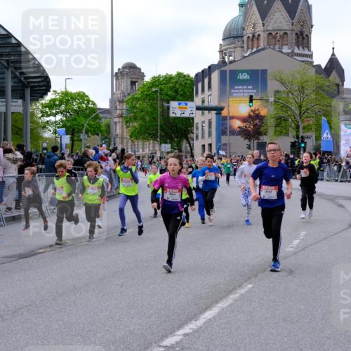 25.04.2026 - Das Zehntel Tim E. http://msf.ph/oto/9568177 25.04.2026 08:52:31 Ziel 1040, 1042, 1108, 1171, 1209, 1267, 1274, 1275, 1319, 1398, 1410, 1684, 1687, 1718, 1836, 1962, 2029, 2050, 2061, 2065, 2155, 2644, 2774, 2786, 2880, 3010, 3180, 3198, 3210, 3219, 3405, 3605, 3708, 3711, 4069 meine-sportfotos.de