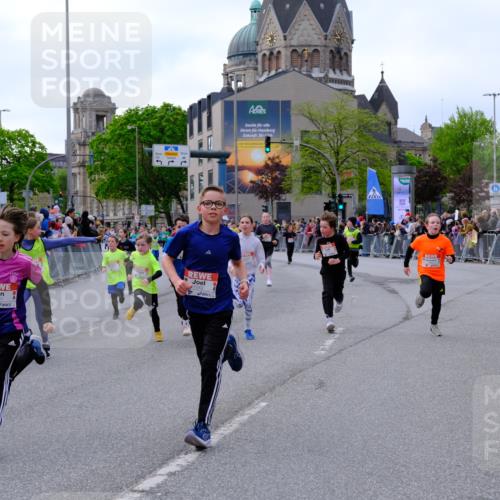 25.04.2026 - Das Zehntel Tim E. http://msf.ph/oto/9568179 25.04.2026 08:52:32 Ziel 1040, 1042, 1108, 1171, 1209, 1267, 1274, 1275, 1319, 1398, 1410, 1632, 1684, 1687, 1836, 1846, 2029, 2050, 2061, 2065, 2155, 2327, 2644, 2774, 2786, 2880, 3010, 3180, 3198, 3210, 3219, 3405, 3605, 3708, 3711, 4069 meine-sportfotos.de