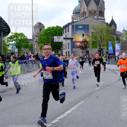 25.04.2026 - Das Zehntel Tim E. http://msf.ph/oto/9568182 25.04.2026 08:52:32 Ziel 1040, 1042, 1108, 1171, 1209, 1267, 1274, 1275, 1319, 1398, 1410, 1632, 1684, 1687, 1836, 1846, 2029, 2050, 2061, 2065, 2155, 2327, 2644, 2774, 2786, 2880, 3010, 3180, 3198, 3210, 3219, 3405, 3605, 3708, 3711, 4069 meine-sportfotos.de