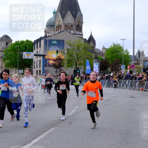 25.04.2026 - Das Zehntel Tim E. http://msf.ph/oto/9568184 25.04.2026 08:52:33 Ziel 1040, 1042, 1108, 1171, 1267, 1274, 1275, 1319, 1398, 1410, 1632, 1684, 1687, 1836, 1846, 2029, 2050, 2061, 2065, 2155, 2327, 2343, 2644, 2774, 2786, 2876, 2880, 3010, 3180, 3198, 3210, 3219, 3405, 3605, 3708, 3711, 4069 meine-sportfotos.de
