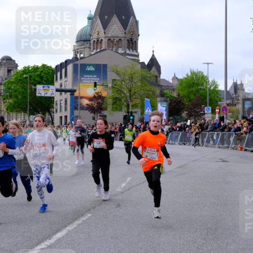 25.04.2026 - Das Zehntel Tim E. http://msf.ph/oto/9568185 25.04.2026 08:52:33 Ziel 1040, 1042, 1108, 1171, 1267, 1274, 1275, 1319, 1398, 1410, 1632, 1684, 1687, 1836, 1846, 2029, 2050, 2061, 2065, 2155, 2327, 2343, 2644, 2774, 2786, 2876, 2880, 3010, 3180, 3198, 3210, 3219, 3405, 3605, 3708, 3711, 4069 meine-sportfotos.de