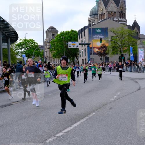 25.04.2026 - Das Zehntel Tim E. http://msf.ph/oto/9568188 25.04.2026 08:52:35 Ziel 1021, 1040, 1042, 1108, 1122, 1267, 1274, 1275, 1319, 1410, 1632, 1684, 1687, 1836, 1846, 2029, 2050, 2065, 2155, 2327, 2343, 2470, 2644, 2774, 2786, 2876, 2880, 3025, 3180, 3198, 3210, 3219, 3405, 3605, 3708, 3711, 4049 meine-sportfotos.de