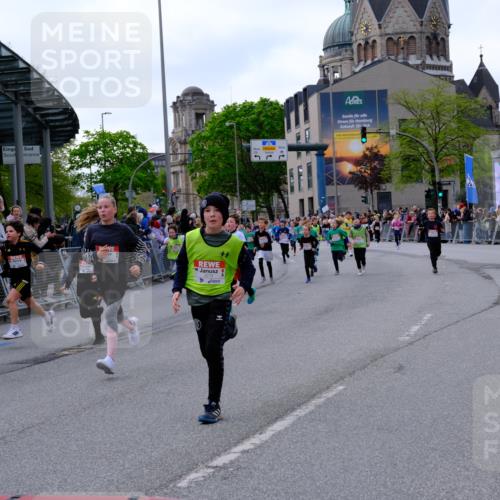 25.04.2026 - Das Zehntel Tim E. http://msf.ph/oto/9568189 25.04.2026 08:52:35 Ziel 1021, 1040, 1042, 1108, 1122, 1267, 1274, 1275, 1319, 1410, 1632, 1684, 1687, 1836, 1846, 2029, 2050, 2065, 2155, 2327, 2343, 2470, 2644, 2774, 2786, 2876, 2880, 3025, 3180, 3198, 3210, 3219, 3405, 3605, 3708, 3711, 4049 meine-sportfotos.de
