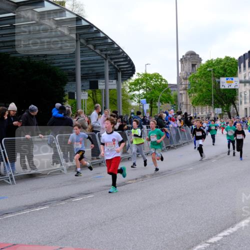 25.04.2026 - Das Zehntel Tim E. http://msf.ph/oto/9568199 25.04.2026 08:52:37 Ziel 1021, 1040, 1042, 1108, 1122, 1135, 1267, 1319, 1410, 1632, 1836, 1846, 2029, 2050, 2065, 2155, 2327, 2343, 2395, 2409, 2470, 2644, 2774, 2786, 2876, 2880, 2987, 3025, 3037, 3180, 3198, 3210, 3219, 3301, 3405, 3605, 3708, 3711, 4049 meine-sportfotos.de