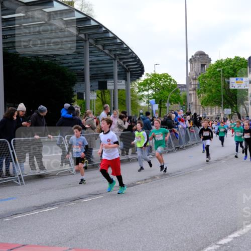 25.04.2026 - Das Zehntel Tim E. http://msf.ph/oto/9568200 25.04.2026 08:52:37 Ziel 1021, 1040, 1042, 1108, 1122, 1135, 1267, 1319, 1410, 1632, 1836, 1846, 2029, 2050, 2065, 2155, 2327, 2343, 2395, 2409, 2470, 2644, 2774, 2786, 2876, 2880, 2987, 3025, 3037, 3180, 3198, 3210, 3219, 3301, 3405, 3605, 3708, 3711, 4049 meine-sportfotos.de