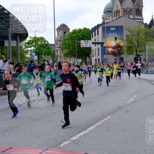 25.04.2026 - Das Zehntel Tim E. http://msf.ph/oto/9568206 25.04.2026 08:52:39 Ziel 1021, 1040, 1042, 1108, 1122, 1135, 1145, 1148, 1267, 1319, 1410, 1632, 1836, 1846, 2029, 2050, 2065, 2155, 2327, 2343, 2395, 2409, 2450, 2470, 2644, 2876, 2880, 2987, 3025, 3037, 3180, 3198, 3210, 3219, 3301, 3405, 3419, 3424, 3519, 3605, 3708, 3711, 4032, 4049 meine-sportfotos.de