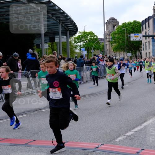 25.04.2026 - Das Zehntel Tim E. http://msf.ph/oto/9568212 25.04.2026 08:52:40 Ziel 1021, 1108, 1122, 1135, 1145, 1148, 1267, 1319, 1632, 1836, 1846, 2029, 2050, 2065, 2155, 2327, 2343, 2395, 2409, 2450, 2470, 2644, 2876, 2880, 2987, 3025, 3037, 3180, 3198, 3210, 3219, 3301, 3405, 3419, 3424, 3519, 3605, 3708, 3711, 4032, 4049 meine-sportfotos.de