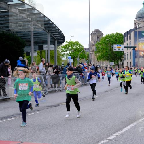 25.04.2026 - Das Zehntel Tim E. http://msf.ph/oto/9568214 25.04.2026 08:52:40 Ziel 1021, 1108, 1122, 1135, 1145, 1148, 1267, 1319, 1632, 1836, 1846, 2029, 2050, 2065, 2155, 2327, 2343, 2395, 2409, 2450, 2470, 2644, 2876, 2880, 2987, 3025, 3037, 3180, 3198, 3210, 3219, 3301, 3405, 3419, 3424, 3519, 3605, 3708, 3711, 4032, 4049 meine-sportfotos.de