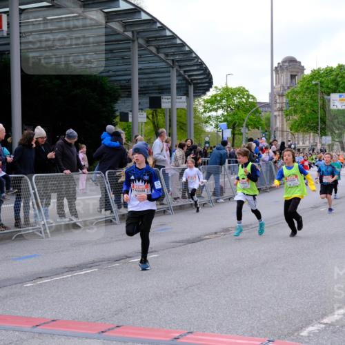 25.04.2026 - Das Zehntel Tim E. http://msf.ph/oto/9568222 25.04.2026 08:52:42 Ziel 1021, 1122, 1135, 1145, 1148, 1387, 1632, 1836, 1846, 2155, 2163, 2327, 2343, 2395, 2409, 2418, 2450, 2470, 2644, 2794, 2876, 2987, 3025, 3037, 3219, 3301, 3405, 3419, 3424, 3468, 3519, 3624, 3625, 3711, 4032, 4049 meine-sportfotos.de