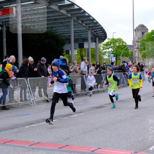 25.04.2026 - Das Zehntel Tim E. http://msf.ph/oto/9568224 25.04.2026 08:52:42 Ziel 1021, 1122, 1135, 1145, 1148, 1387, 1632, 1836, 1846, 2155, 2163, 2327, 2343, 2395, 2409, 2418, 2450, 2470, 2644, 2794, 2876, 2987, 3025, 3037, 3219, 3301, 3405, 3419, 3424, 3468, 3519, 3624, 3625, 3711, 4032, 4049 meine-sportfotos.de