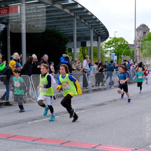 25.04.2026 - Das Zehntel Tim E. http://msf.ph/oto/9568230 25.04.2026 08:52:43 Ziel 1021, 1122, 1135, 1145, 1148, 1387, 1632, 1846, 2163, 2327, 2343, 2395, 2409, 2418, 2450, 2470, 2679, 2794, 2876, 2987, 3025, 3037, 3219, 3301, 3405, 3419, 3424, 3468, 3519, 3624, 3625, 4032, 4049 meine-sportfotos.de