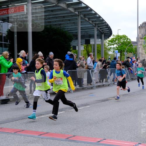 25.04.2026 - Das Zehntel Tim E. http://msf.ph/oto/9568231 25.04.2026 08:52:43 Ziel 1021, 1122, 1135, 1145, 1148, 1387, 1632, 1846, 2163, 2327, 2343, 2395, 2409, 2418, 2450, 2470, 2679, 2794, 2876, 2987, 3025, 3037, 3219, 3301, 3405, 3419, 3424, 3468, 3519, 3624, 3625, 4032, 4049 meine-sportfotos.de