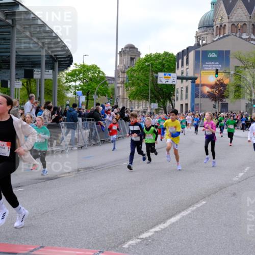 25.04.2026 - Das Zehntel Tim E. http://msf.ph/oto/9568236 25.04.2026 08:52:44 Ziel 1021, 1122, 1135, 1145, 1148, 1387, 1632, 1698, 1712, 1846, 2163, 2327, 2343, 2395, 2409, 2418, 2450, 2470, 2679, 2794, 2876, 2987, 3025, 3037, 3203, 3301, 3419, 3424, 3468, 3519, 3624, 3625, 3762, 4032, 4049 meine-sportfotos.de