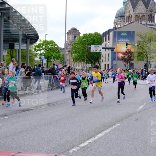 25.04.2026 - Das Zehntel Tim E. http://msf.ph/oto/9568237 25.04.2026 08:52:44 Ziel 1021, 1122, 1135, 1145, 1148, 1387, 1632, 1698, 1712, 1846, 2163, 2327, 2343, 2395, 2409, 2418, 2450, 2470, 2679, 2794, 2876, 2987, 3025, 3037, 3203, 3301, 3419, 3424, 3468, 3519, 3624, 3625, 3762, 4032, 4049 meine-sportfotos.de