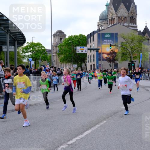 25.04.2026 - Das Zehntel Tim E. http://msf.ph/oto/9568243 25.04.2026 08:52:45 Ziel 1021, 1122, 1135, 1145, 1148, 1387, 1698, 1712, 1738, 2163, 2343, 2395, 2409, 2418, 2450, 2470, 2679, 2794, 2876, 2987, 3025, 3037, 3203, 3301, 3419, 3424, 3468, 3519, 3624, 3625, 3762, 3822, 4032, 4049 meine-sportfotos.de