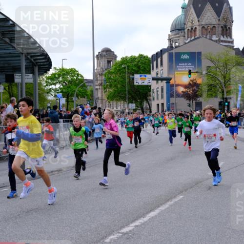 25.04.2026 - Das Zehntel Tim E. http://msf.ph/oto/9568244 25.04.2026 08:52:45 Ziel 1021, 1122, 1135, 1145, 1148, 1387, 1698, 1712, 1738, 2163, 2343, 2395, 2409, 2418, 2450, 2470, 2679, 2794, 2876, 2987, 3025, 3037, 3203, 3301, 3419, 3424, 3468, 3519, 3624, 3625, 3762, 3822, 4032, 4049 meine-sportfotos.de